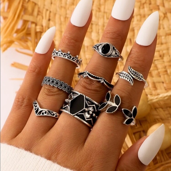 Jewelry - 🆕 • Ellis • 8 Pc. Boho Ring Set